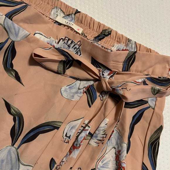 Mid thigh skirt - Picture 2 of 2